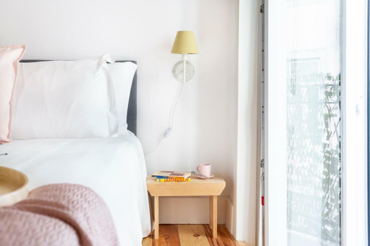 Apartment Altido Chic 1br Apt With Balcony Close By Graca Viewpoint And Tram Stops Lisbon